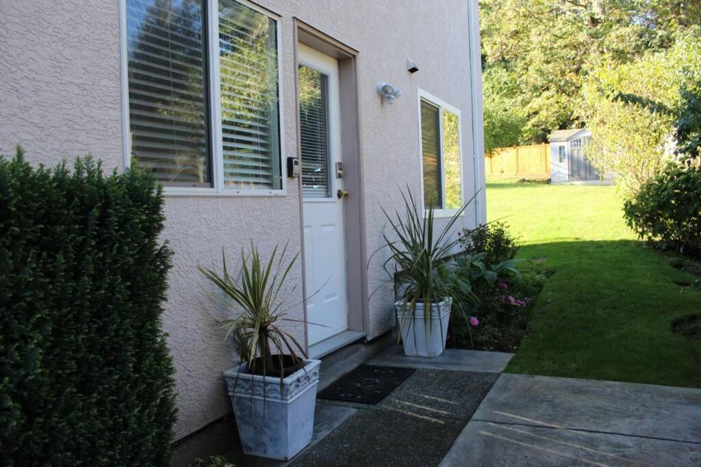 Memory Lane Guest Suite Sooke Exterior foto